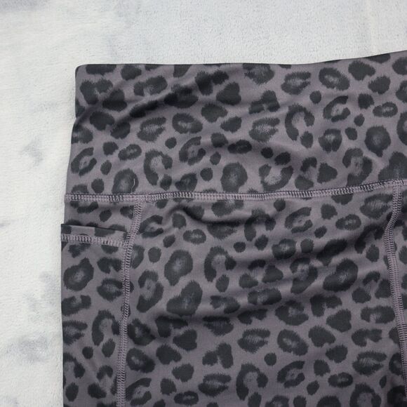 Athletics Works Shorts Womens XXL Gray Cheetah Print Compression Pull On Bottoms - Picture 13 of 16